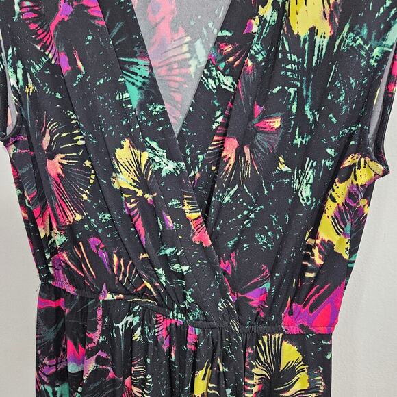 BCBGMaxAzria Sleeveless V-Neck Stretch Colorful Floral Faux Wrap Dress Sz Medium - Picture 3 of 7